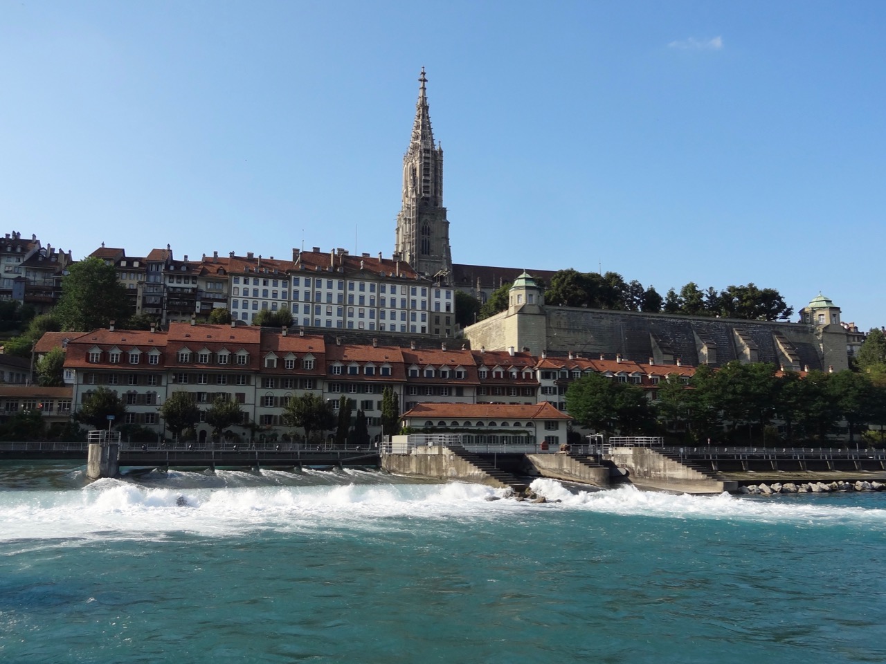 Bern - Altstadt mit Mï¿½nster von der Schwelle aus